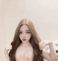 Nikki 16 - Transsexual escort in Khobar