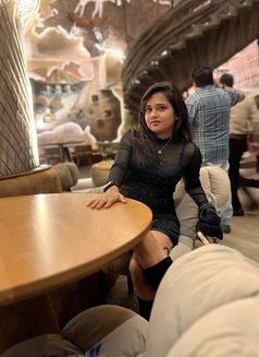 Nikki (Cam Session & Real Meet) - puta in Candolim, Goa Photo 1 of 2