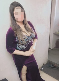 Nikki (Cam Session & Real Meet) - puta in Candolim, Goa Photo 2 of 3