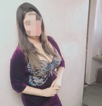 Nikki (Cam Session & Real Meet) - puta in Candolim, Goa Photo 2 of 4