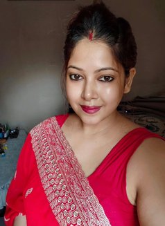Nikki (Cam Session & Real Meet) - puta in Bangalore Photo 1 of 5