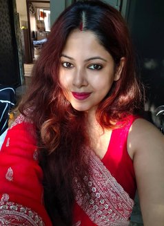 Nikki (Cam Session & Real Meet) - puta in Bangalore Photo 2 of 5