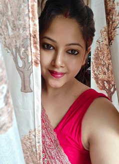 Nikki (Cam Session & Real Meet) - puta in Bangalore Photo 3 of 5