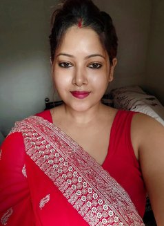 Nikki (Cam Session & Real Meet) - puta in Bangalore Photo 4 of 5