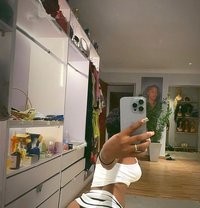 Nikki - escort in Bali