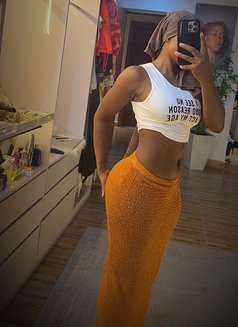 Nikki - escort in Bali Photo 2 of 8