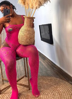 Nikki - escort in Bali Photo 7 of 8