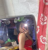 Nikki - puta in Manila