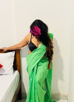 Nikki (Genuine independent escort) - puta in Colombo Photo 2 of 9