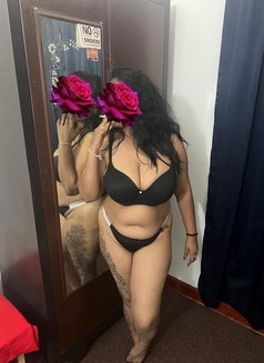 Nikki (Genuine Independent Escort) - puta in Colombo Photo 2 of 5