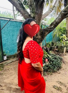 Nikki (Genuine Independent Escort) - escort in Colombo Photo 13 of 16