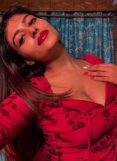 Nikki - escort in Gurgaon Photo 2 of 3