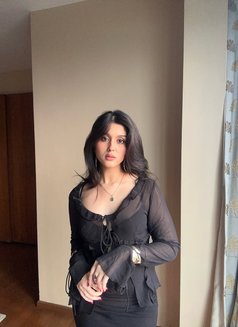 Nikki - escort in Jaipur Photo 2 of 4