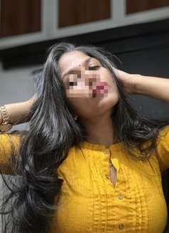 Nikki - escort in Vadodara Photo 3 of 3