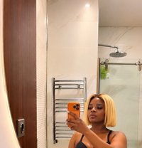 Nikki - escort in İstanbul Photo 2 of 4