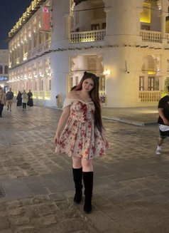 Nikki - puta in Doha Photo 3 of 10