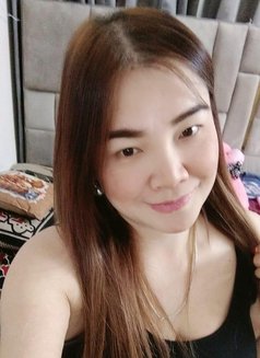 Nikki - Masajista in Chandigarh Photo 6 of 11