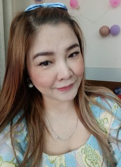 Nikki - masseuse in Chandigarh Photo 5 of 9