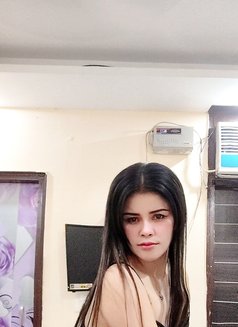 Nikki - masseuse in Gurgaon Photo 3 of 16