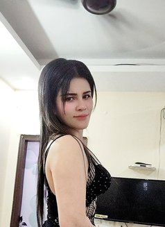 Nikki - masseuse in Gurgaon Photo 7 of 16