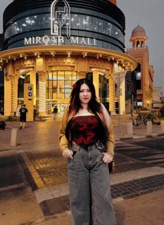 Nikki - puta in Doha Photo 6 of 10