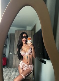 Nikki - puta in Phuket Photo 10 of 10