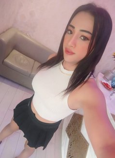 Nikki - Transsexual escort in Khobar Photo 3 of 5