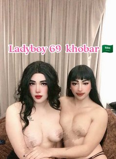Nikki - Transsexual escort in Khobar Photo 9 of 12