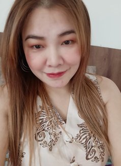 Nikki - masseuse in Chandigarh Photo 3 of 18