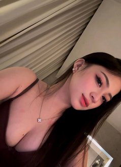 Nikkie - escort in Singapore Photo 3 of 8