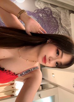 Nikkie - escort in Singapore Photo 4 of 8