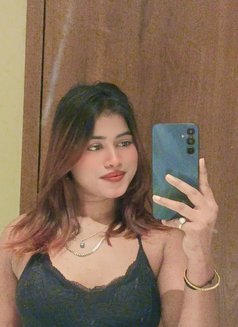 Nikku Sexy &Genuine No Advance Escort Se - puta in Pune Photo 1 of 3