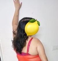 NIKKY BHABHI (Cam $ Real)) - escort in New Delhi Photo 7 of 8