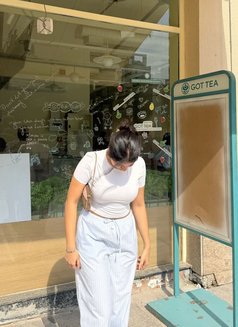 Nikky - puta in Kuwait Photo 3 of 4