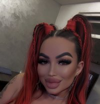 Nikol - puta in Phuket