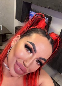 Nikol - puta in Phuket Photo 5 of 10