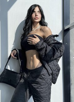 Nikoletta - escort in Shanghai Photo 2 of 7