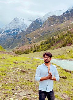 Nikrao - Acompañantes masculino in New Delhi Photo 1 of 5