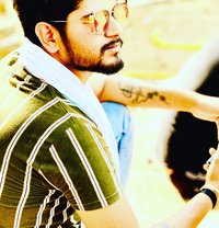 Nikrao - Acompañantes masculino in New Delhi