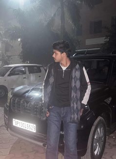 Nikunj Rastogi - Male escort in New Delhi Photo 4 of 6