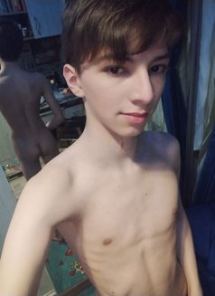 Niky - Male escort in Riyadh Photo 5 of 9