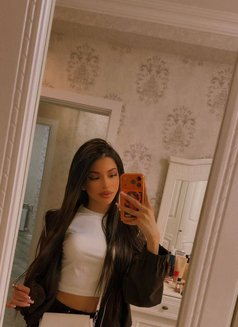 Nigar - Male escort in Riyadh Photo 3 of 8