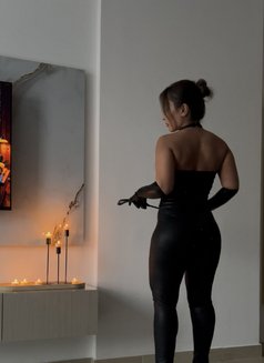 Nila - dominatrix in Dubai Photo 3 of 11