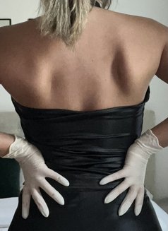 Nila - dominatrix in Dubai Photo 9 of 11