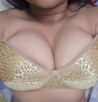 Nila Meets & Calls - escort in Pondicherry Photo 1 of 13