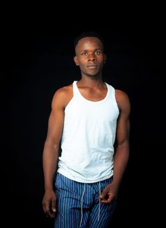 Nilan - Male escort in Nairobi Photo 5 of 16