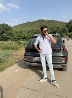 Nilaybhr - Acompañantes masculino in Udaipur Photo 5 of 5
