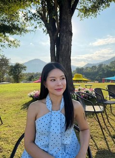 Nilin - masseuse in Bangkok Photo 3 of 6