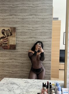 Niloo - escort in Dubai Photo 6 of 6