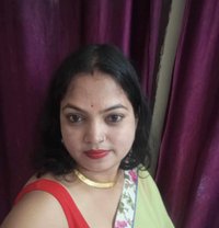 Nilu Gupta - puta in Nagpur